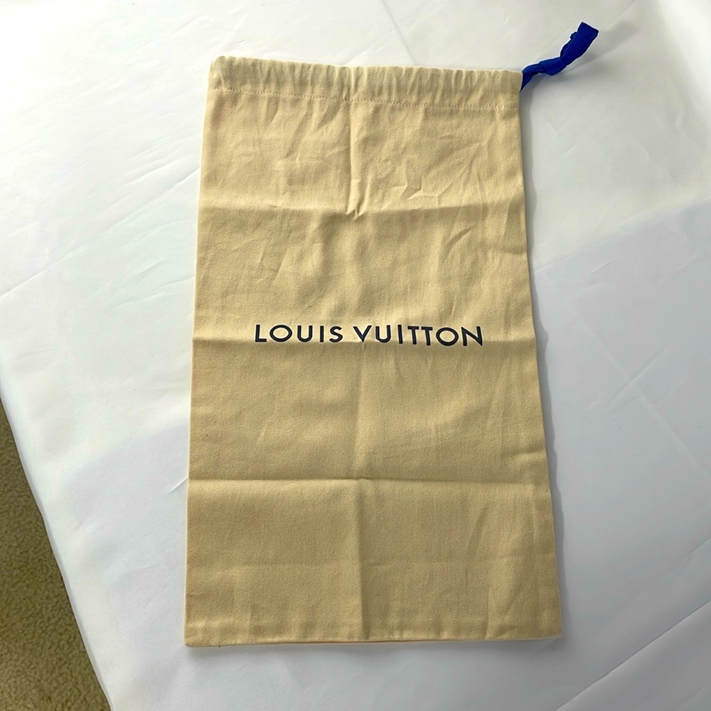 Genuine Louis Vuitton pouch